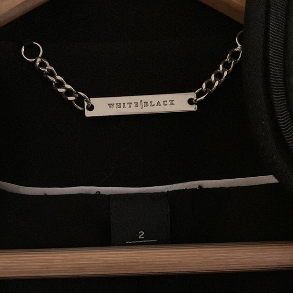 White House Black Market Size 2 Blazer - Picture 2 of 2